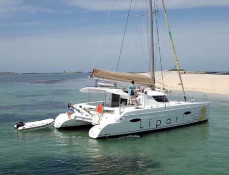 Location catamaran Fountaine Pajot Lipari 41