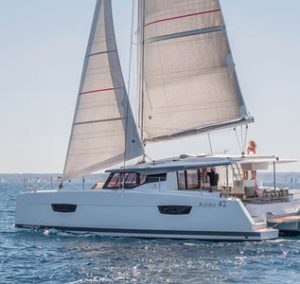 Catamaran FOUNTAINE PAJOT ASTREA 42